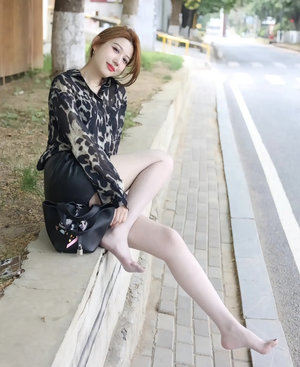 与子亂倫在线播放